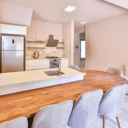 Arkeo House